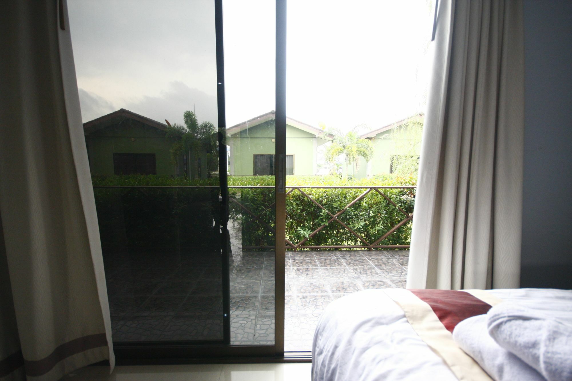 Long Lake Resort Chonburi Esterno foto